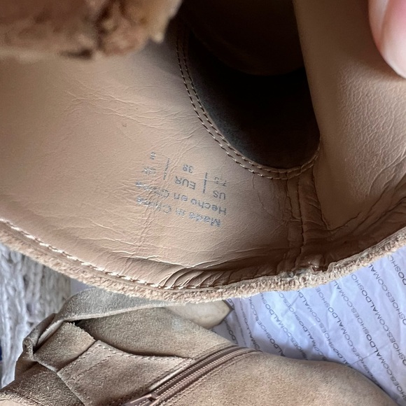 ALDO bow ankle boots - Picture 5 of 6